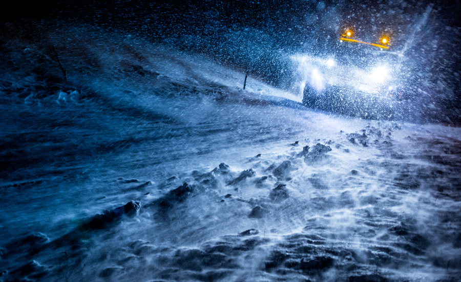 Tormenta de nieve en el mar